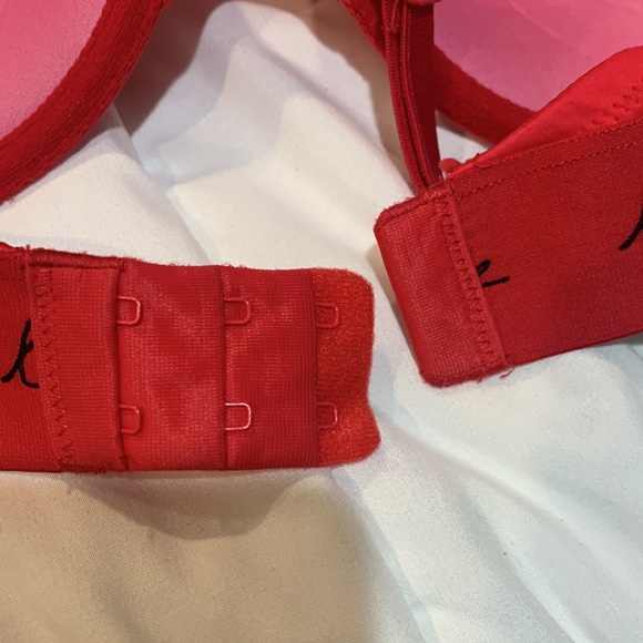 Lightly Worn VS Wear Everywhere Bra SEE ALL PICS - Picture 5 of 12